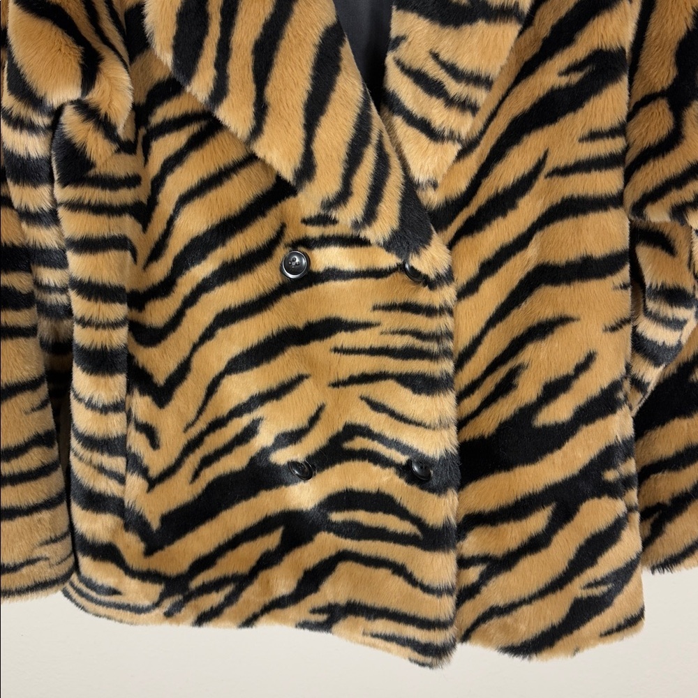 STAND STUDIO Tiffany Tiger Print Jacket - Picture 9 of 11